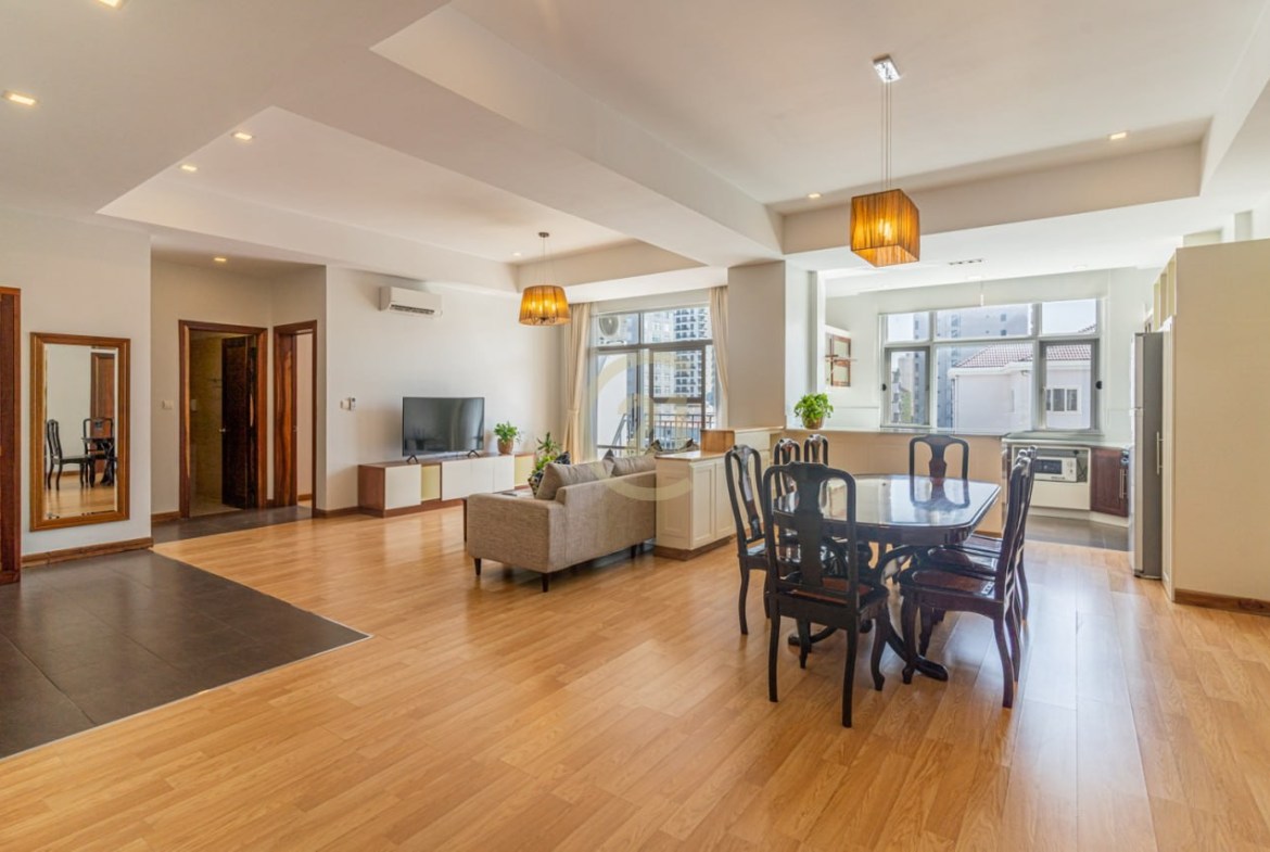 ELEGANT THREE BEDROOM FOR RENT