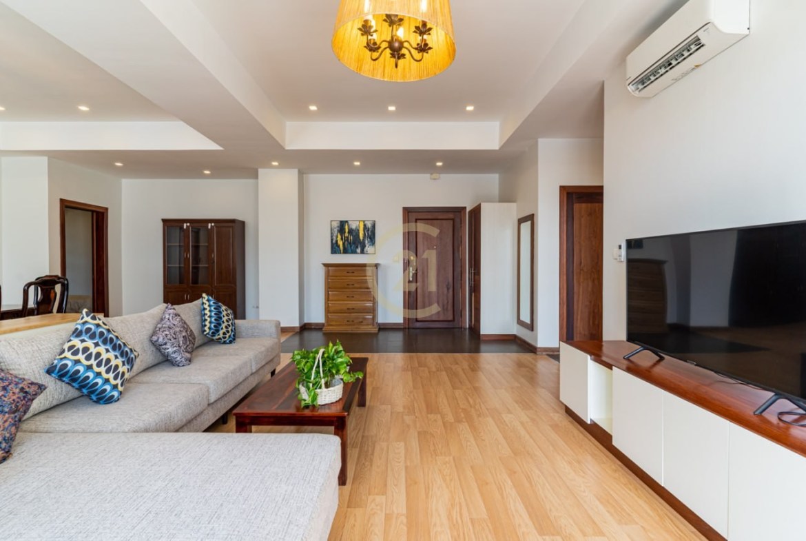 ELEGANT THREE BEDROOM FOR RENT