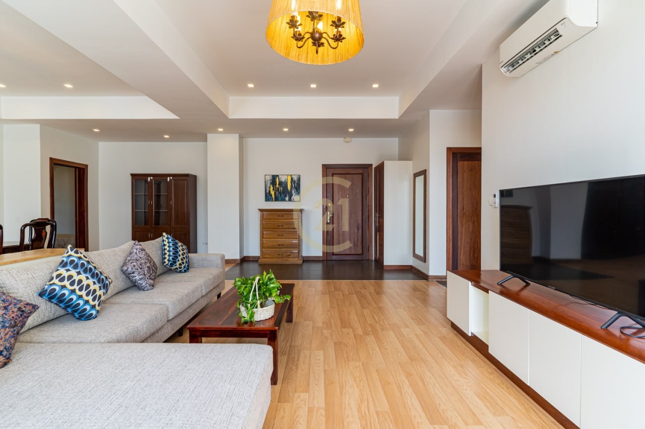 ELEGANT THREE BEDROOM FOR RENT