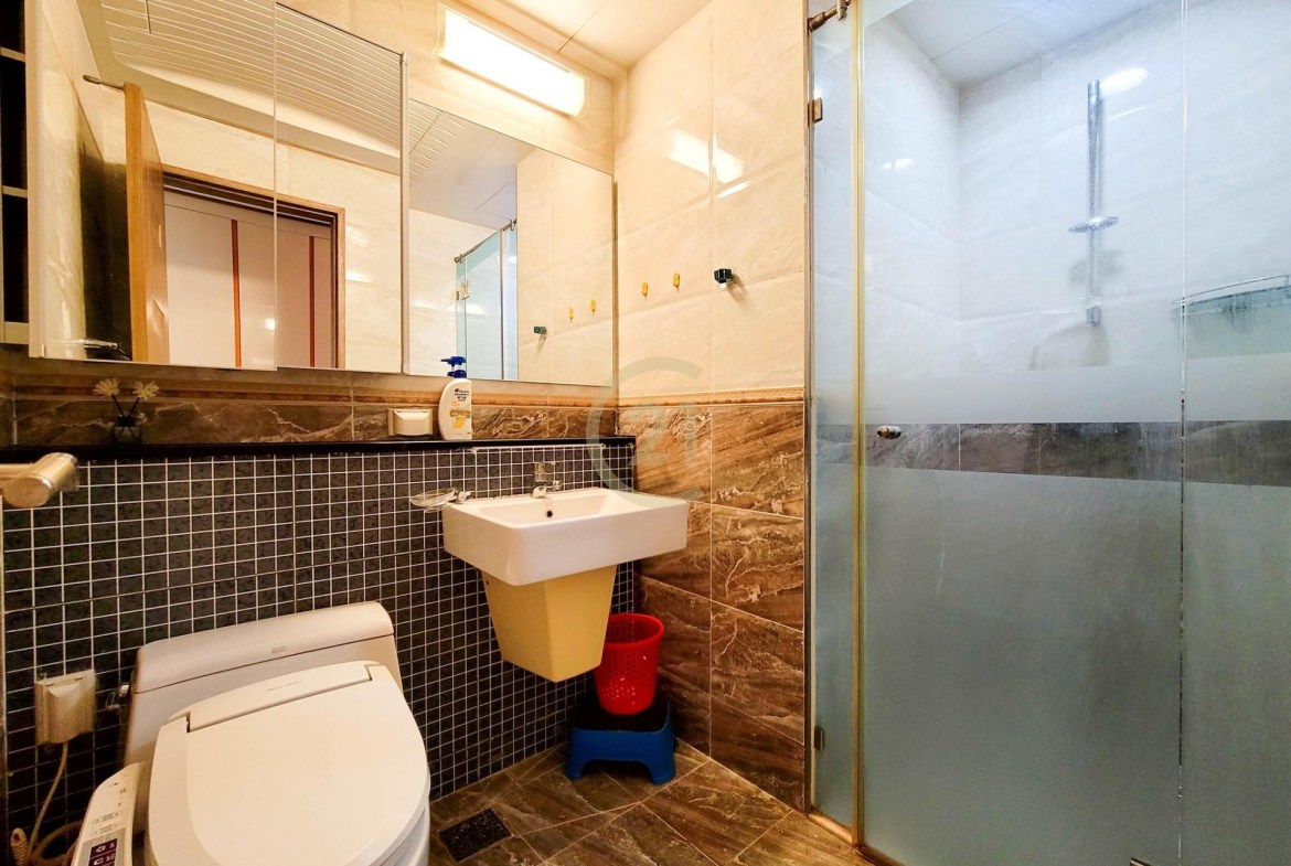 CLASSIC ONE BEDROOM FOR RENT AT BKK1