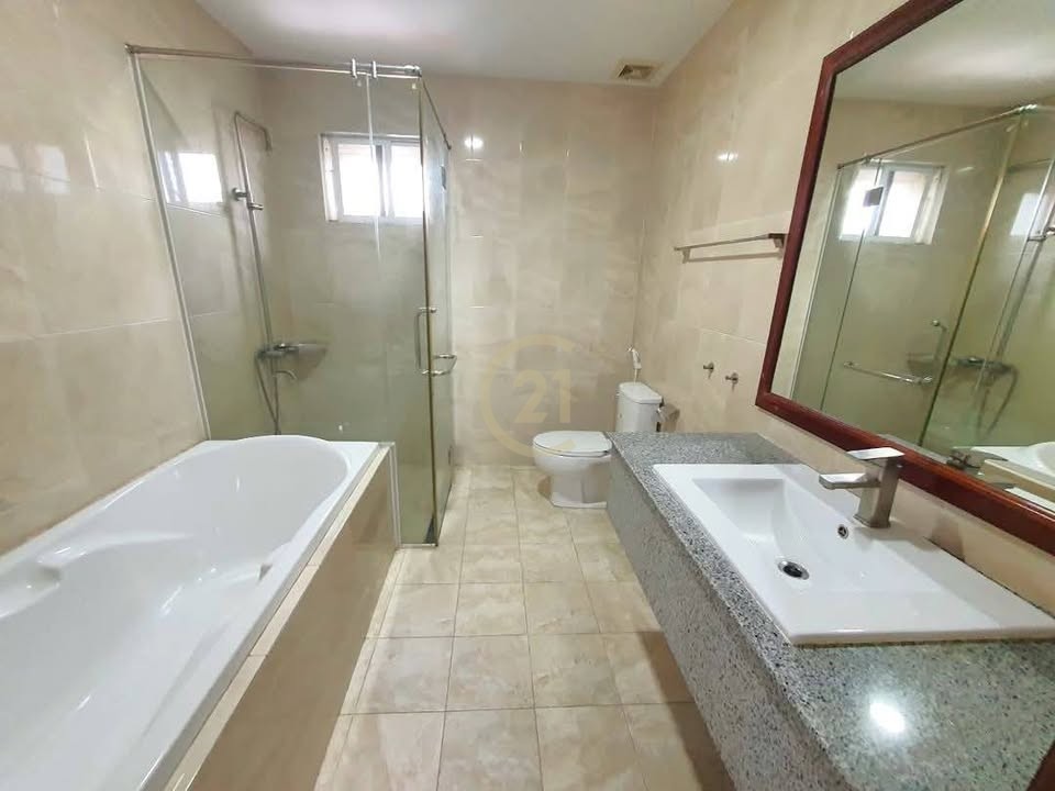 Luxury Penthouse For Rent At BKK1
