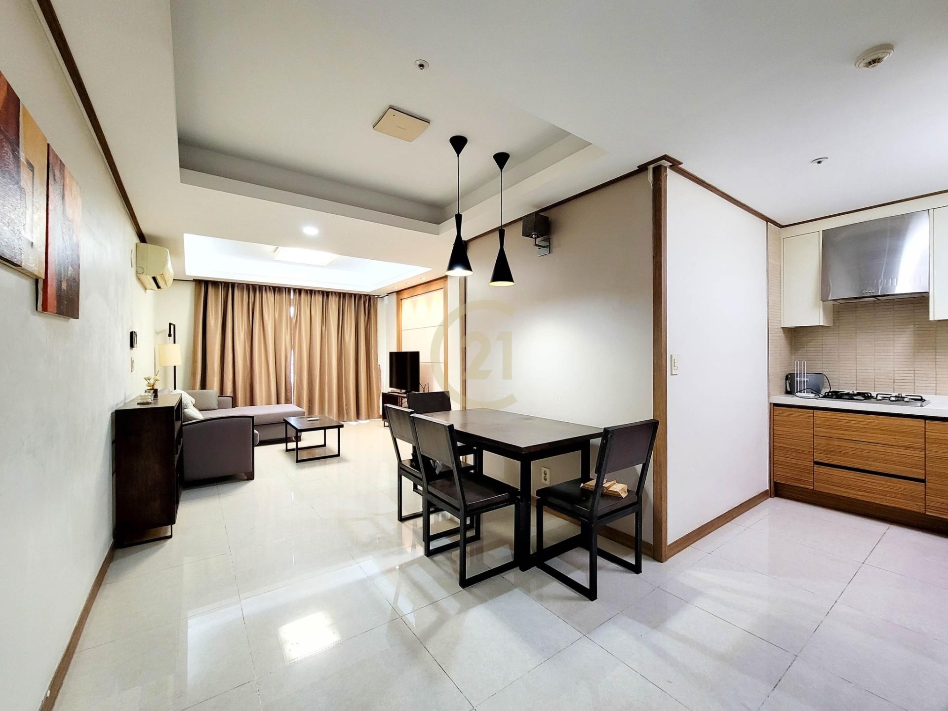 CLASSIC ONE BEDROOM FOR RENT AT BKK1