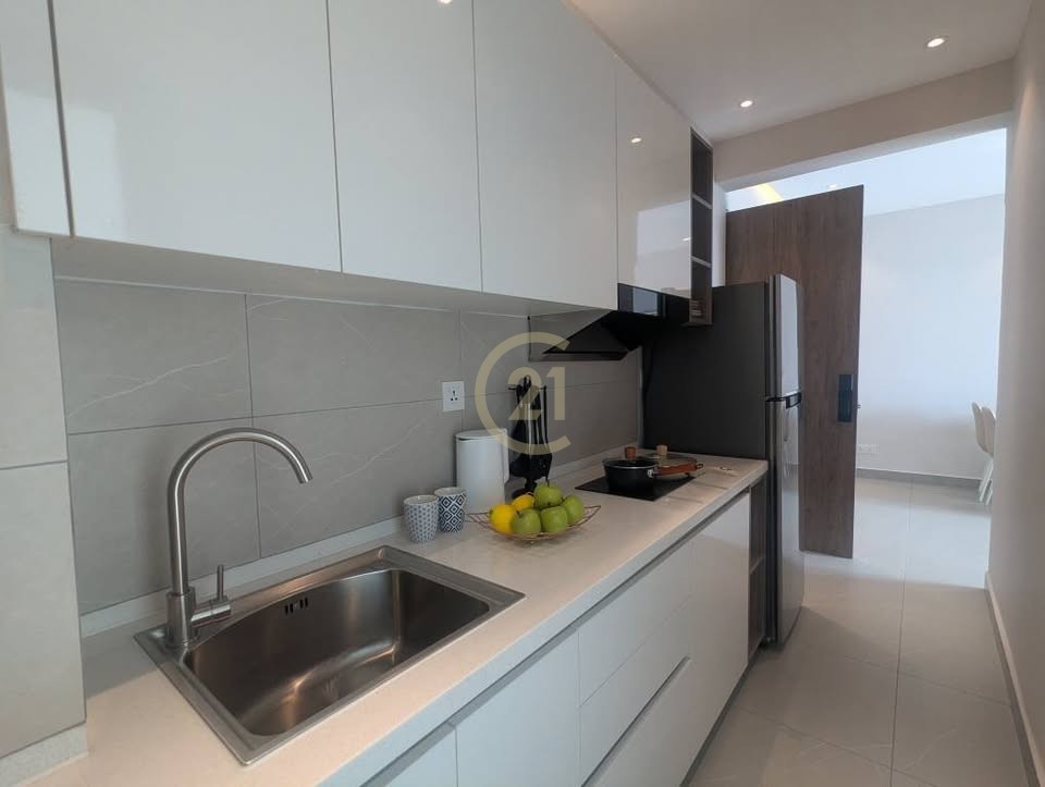 COZY ONE BEDROOM AT URBAN VILLAGE