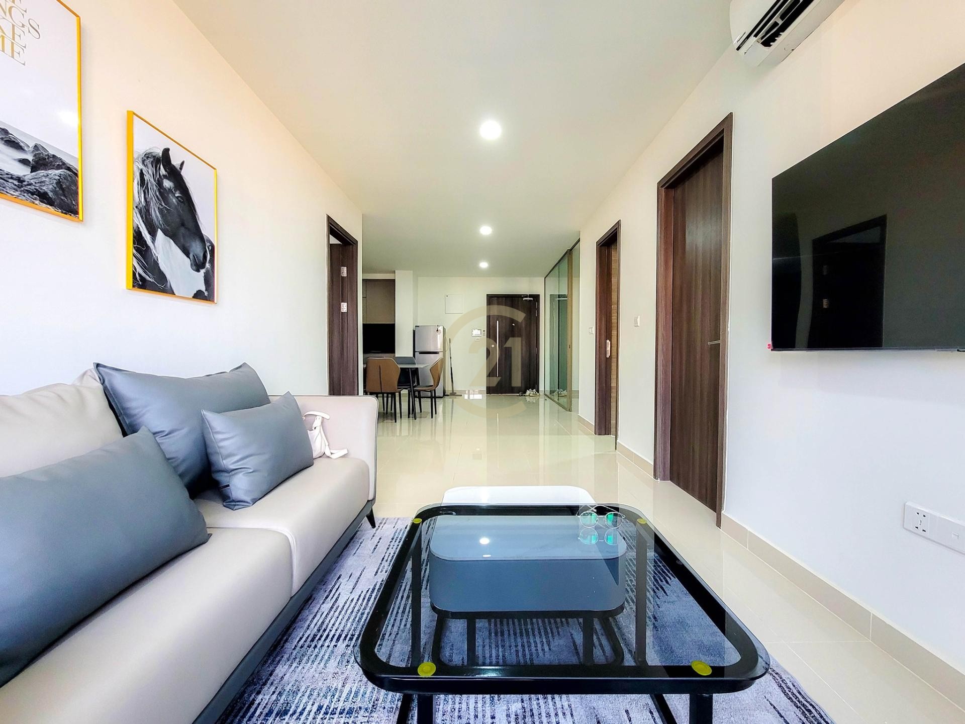 MODERN TWO BEDROOM FOR RENT AT THE PEAK