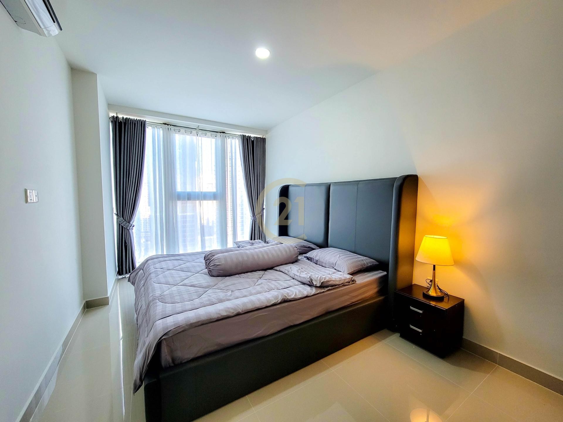 MODERN TWO BEDROOM FOR RENT AT THE PEAK