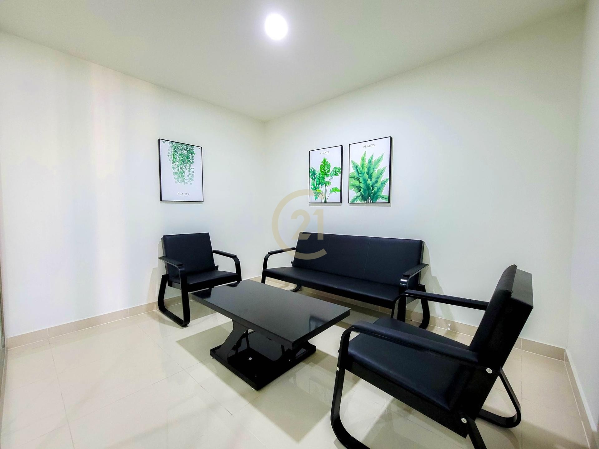 MODERN TWO BEDROOM FOR RENT AT THE PEAK