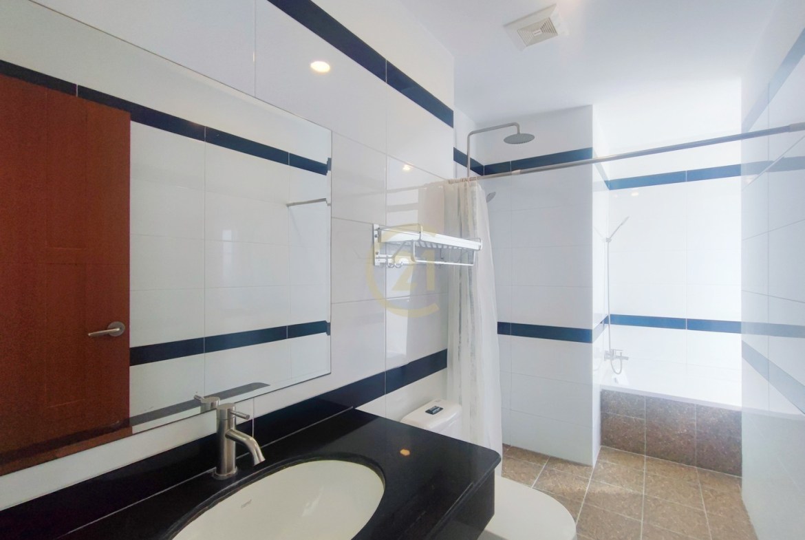 CLASSIC TWO BEDROOM FOR RENT