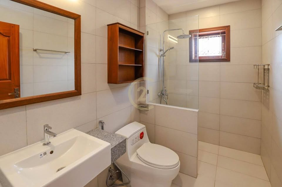 New Renovated Style 1-Bedroom Apartment with Balcony in BKK1