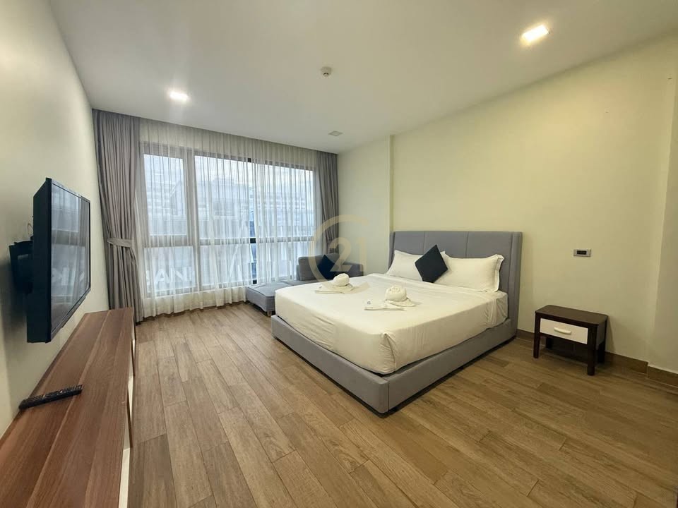 LUXURIOUS TWO BEDROOM FOR RENT AT TOUL SVAY PREY
