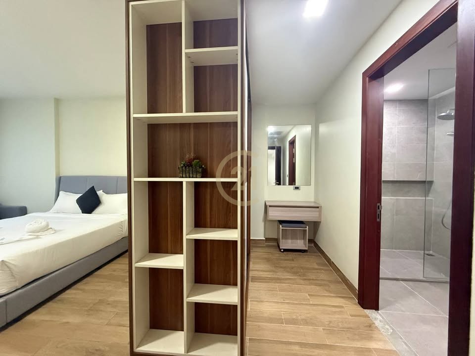LUXURIOUS TWO BEDROOM FOR RENT AT TOUL SVAY PREY