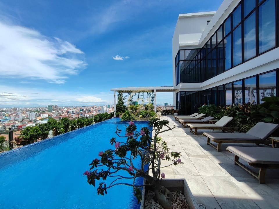 LUXURIOUS TWO BEDROOM FOR RENT AT TOUL SVAY PREY
