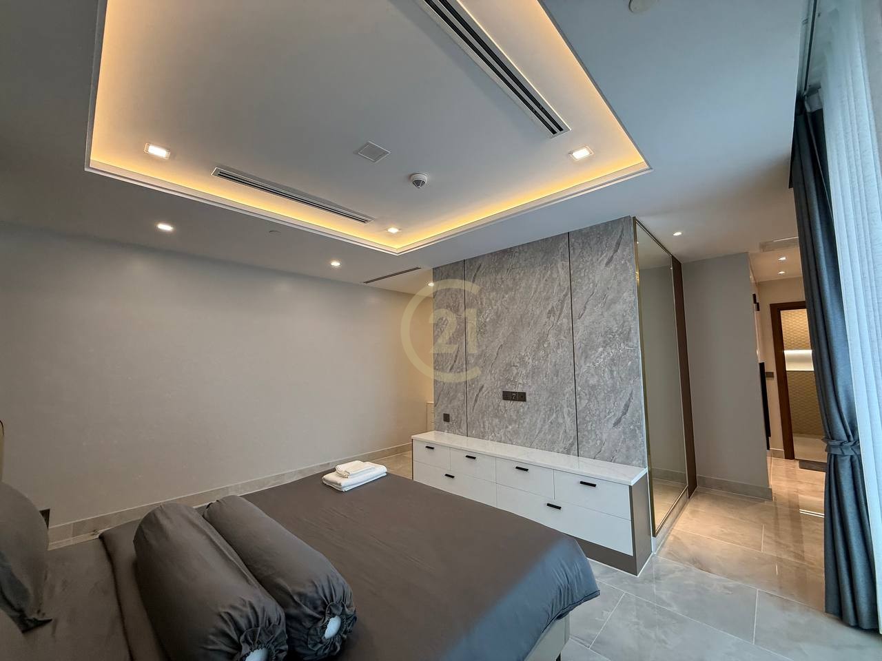 Luxury Two bedroom For rent at BKK1