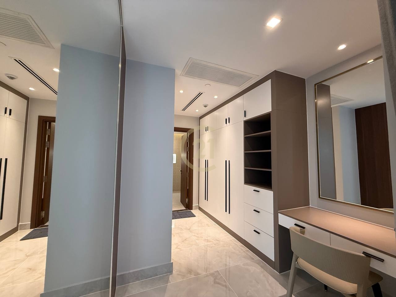 Luxury Two bedroom For rent at BKK1