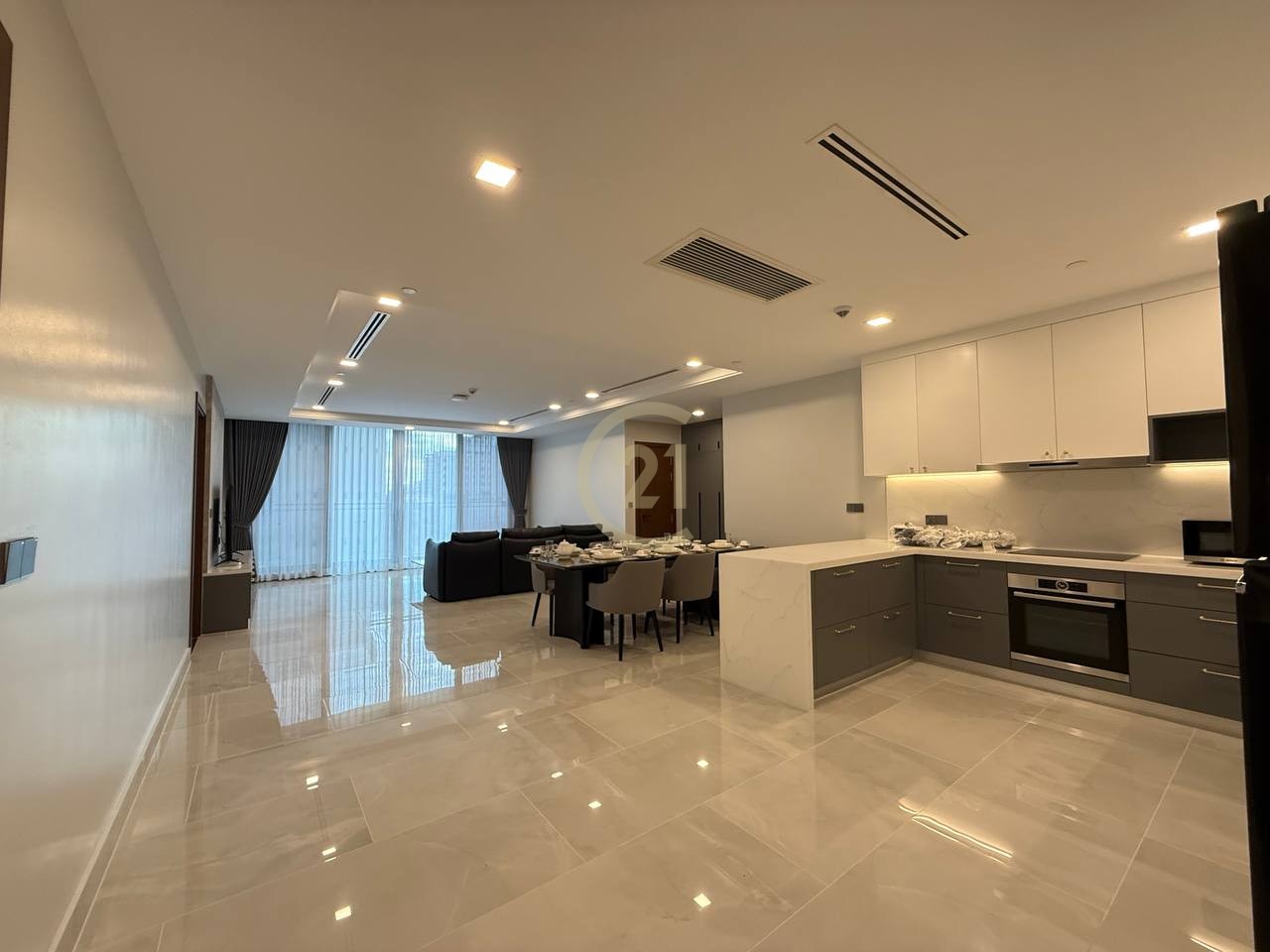 Luxury Two bedroom For rent at BKK1