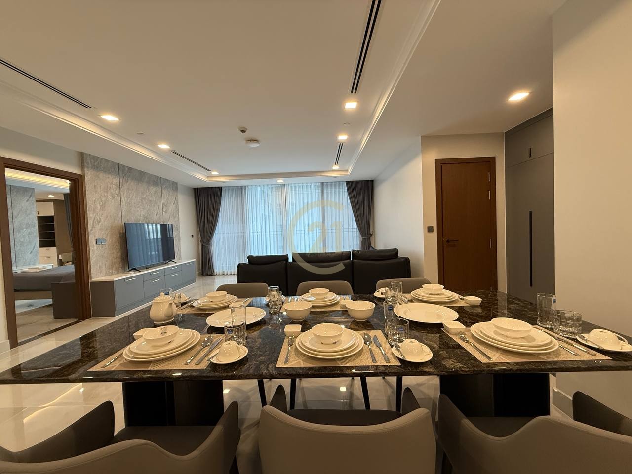 Luxury Two bedroom For rent at BKK1