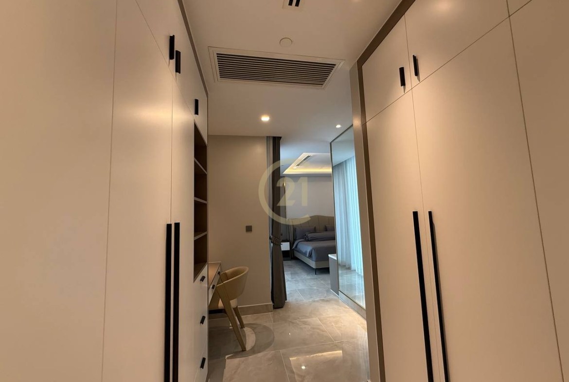 Luxury Two bedroom For rent at BKK1