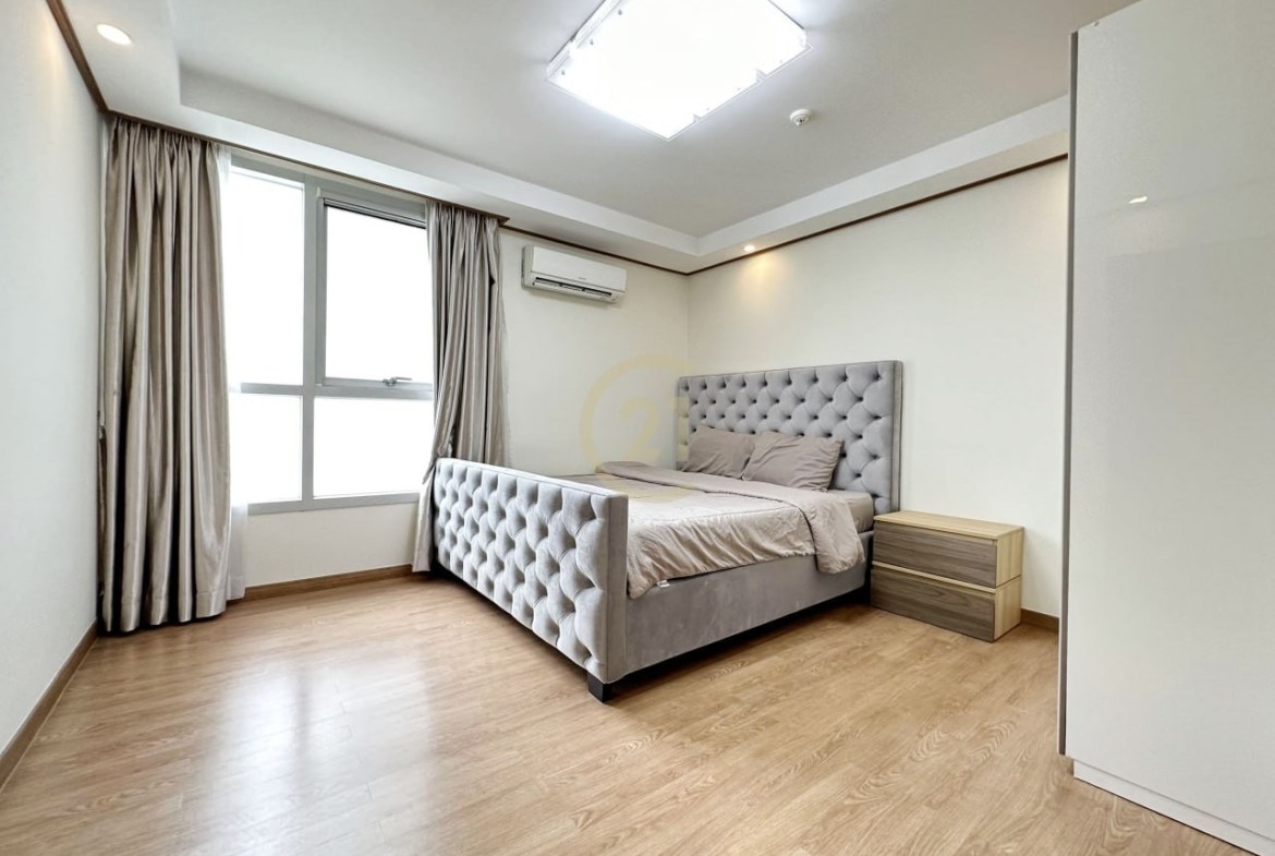 Cozy Two bedroom For rent at BKK1