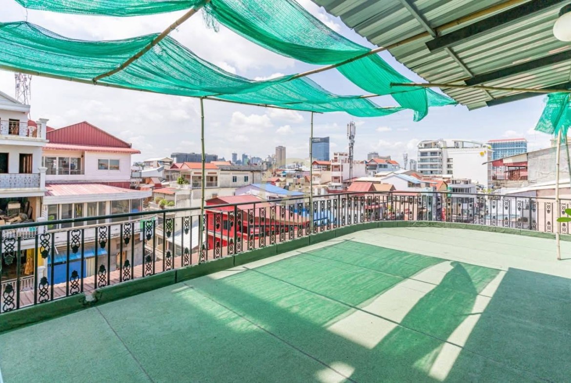 RENOVATE THREE BEDROOM FOR RENT