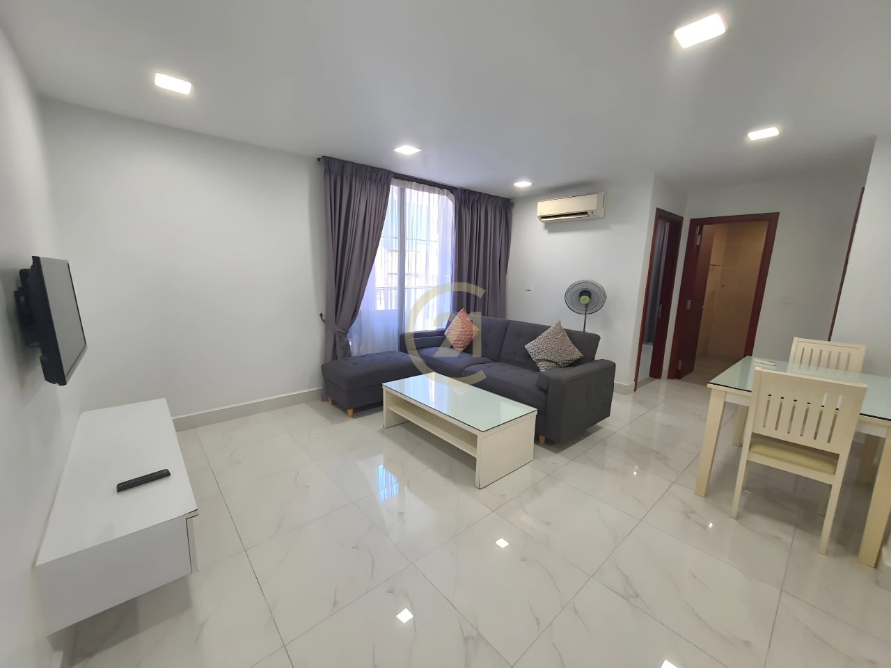 NICE TWO BEDROOM FOR RENT AT BKK1
