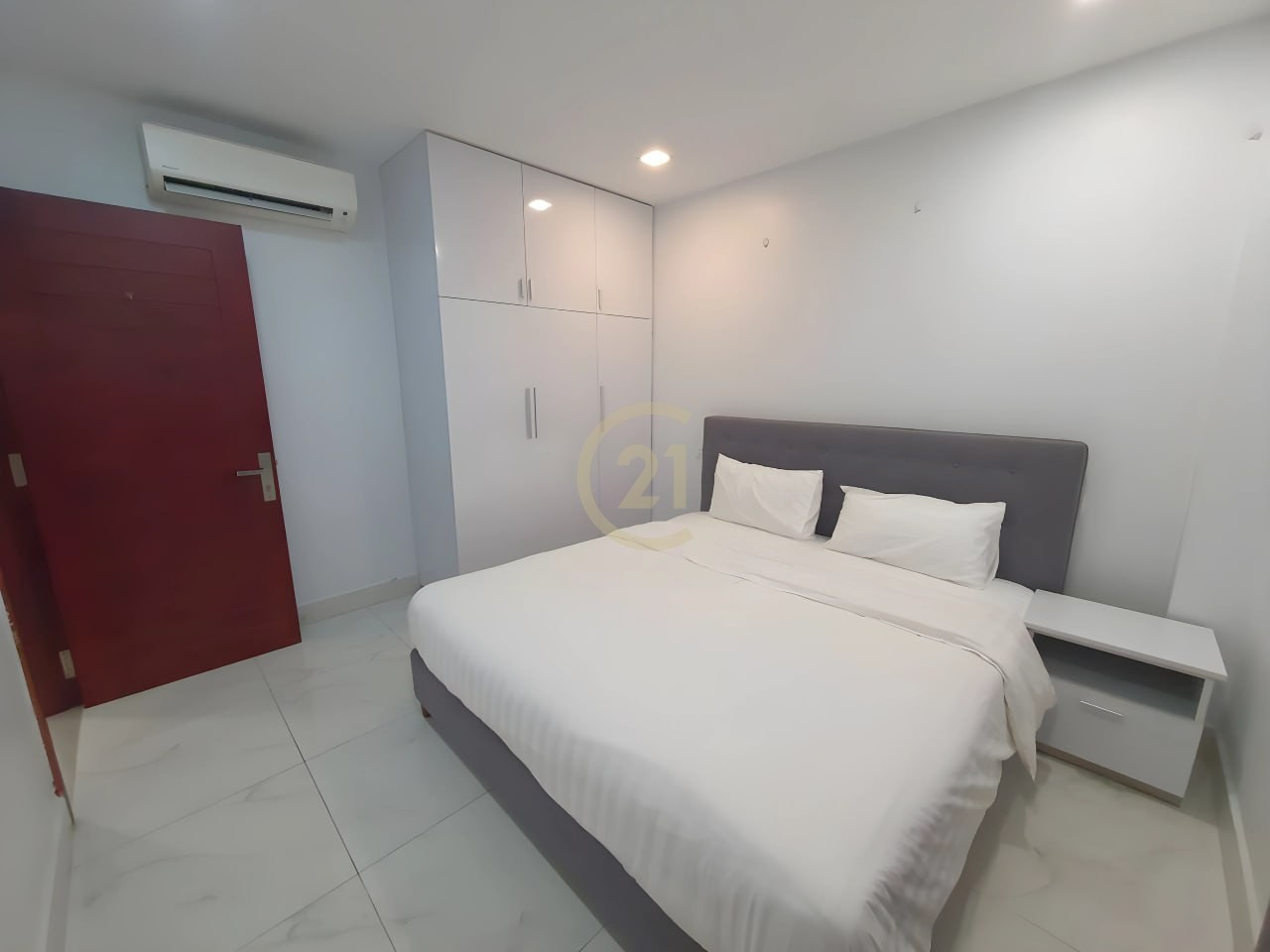 NICE TWO BEDROOM FOR RENT AT BKK1