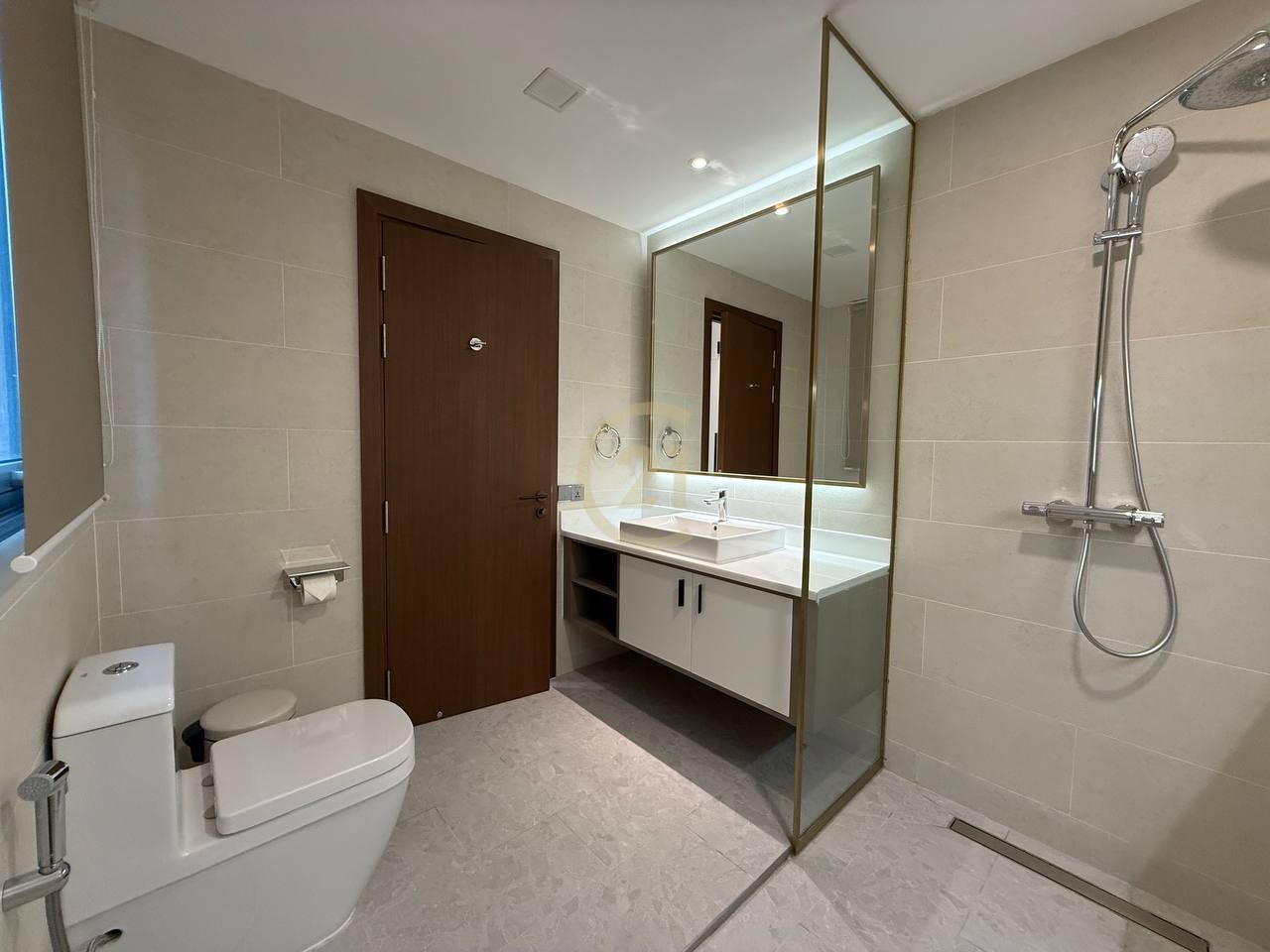 Luxury Two bedroom For rent at BKK1