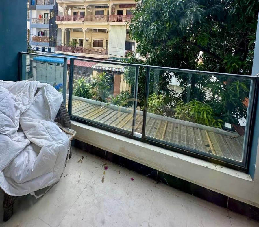 Cozy One Bedroom For Rent At BKK3
