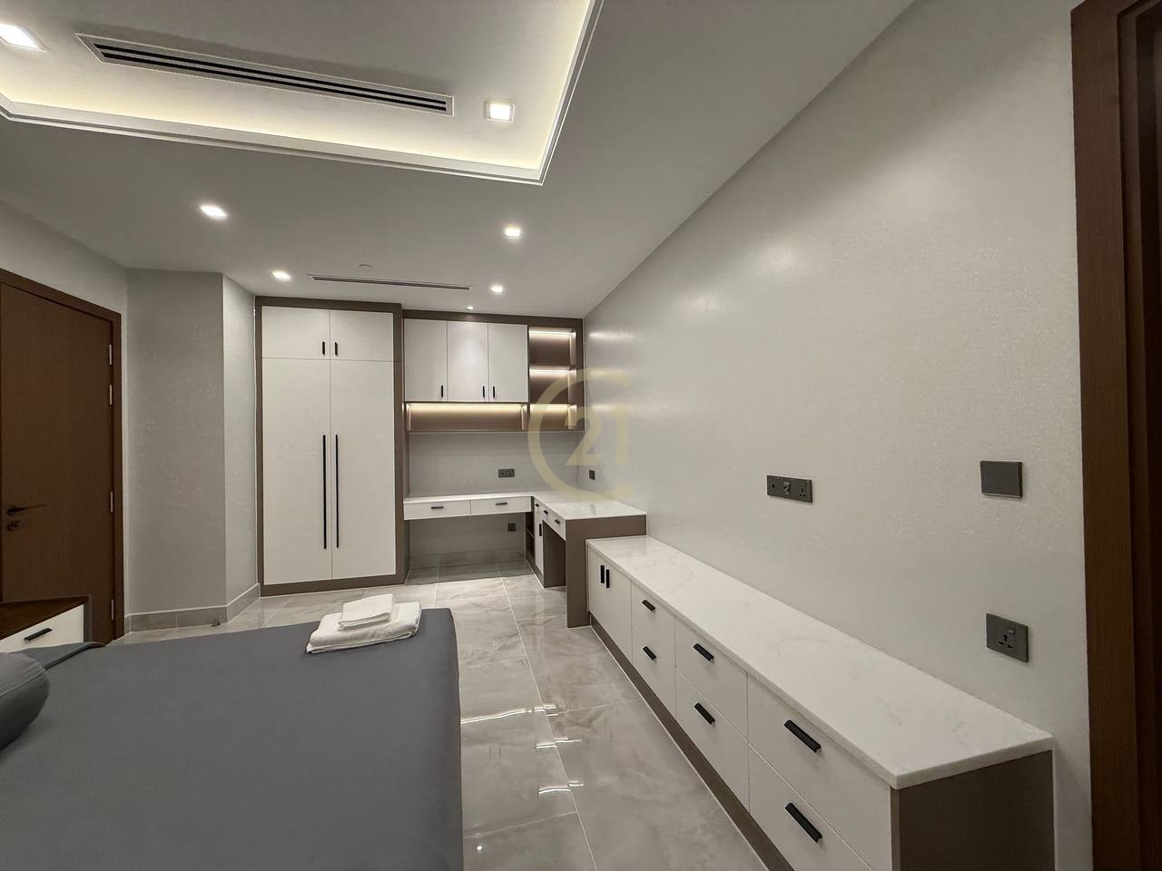 Luxury Two bedroom For rent at BKK1