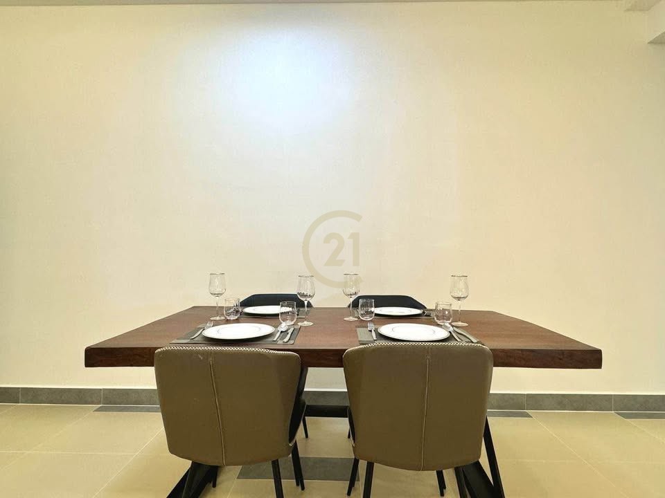 WESTERN TWO BEDROOM FOR RENT-BKK1