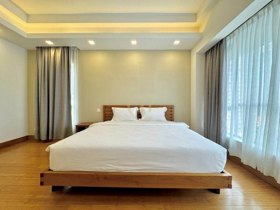 WESTERN TWO BEDROOM FOR RENT-BKK1