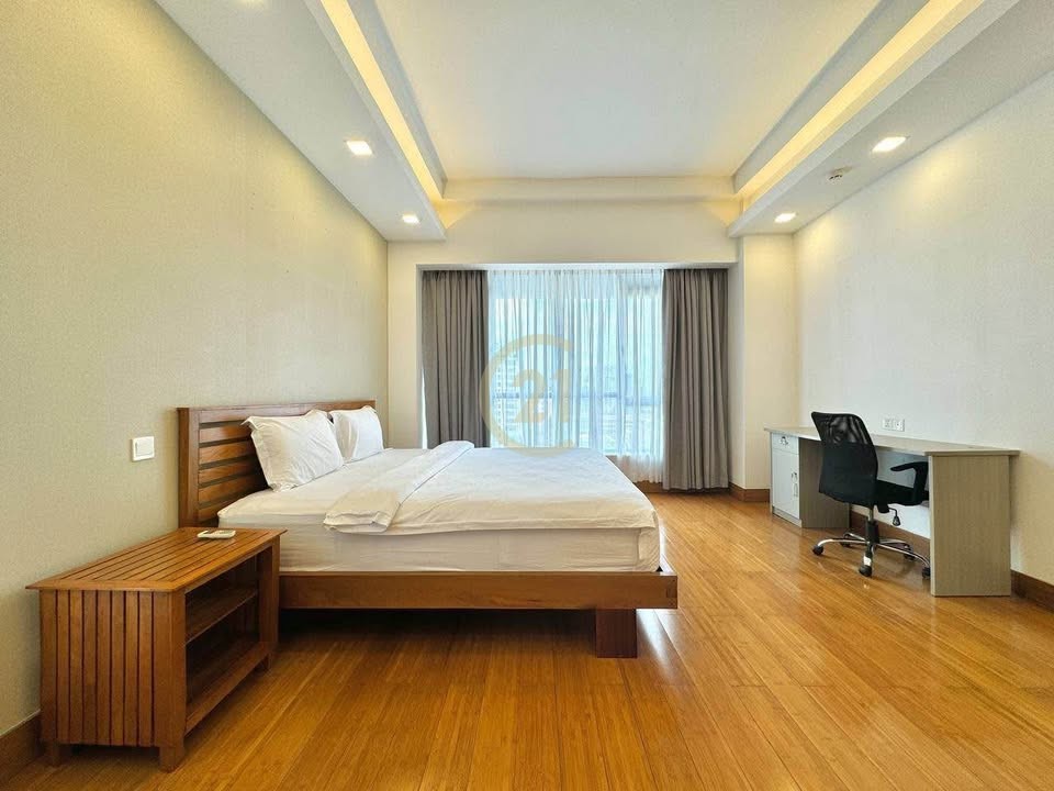 WESTERN TWO BEDROOM FOR RENT-BKK1