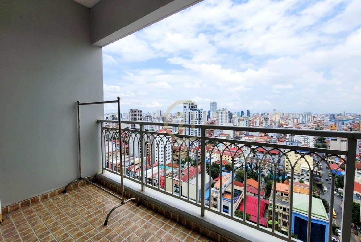1 Bedroom For Rent at De Castle Royal BKK1