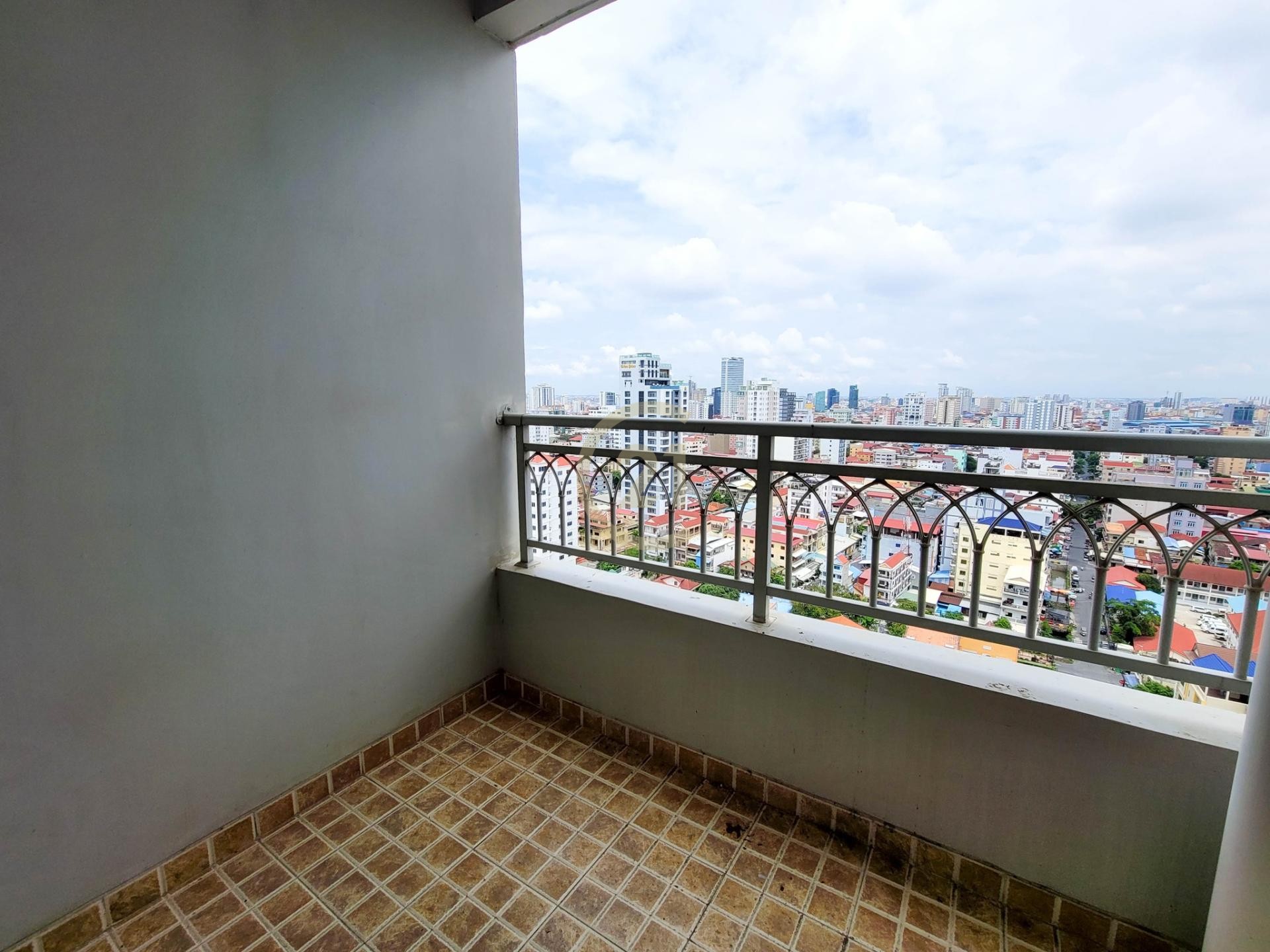 1 Bedroom For Rent at De Castle Royal BKK1
