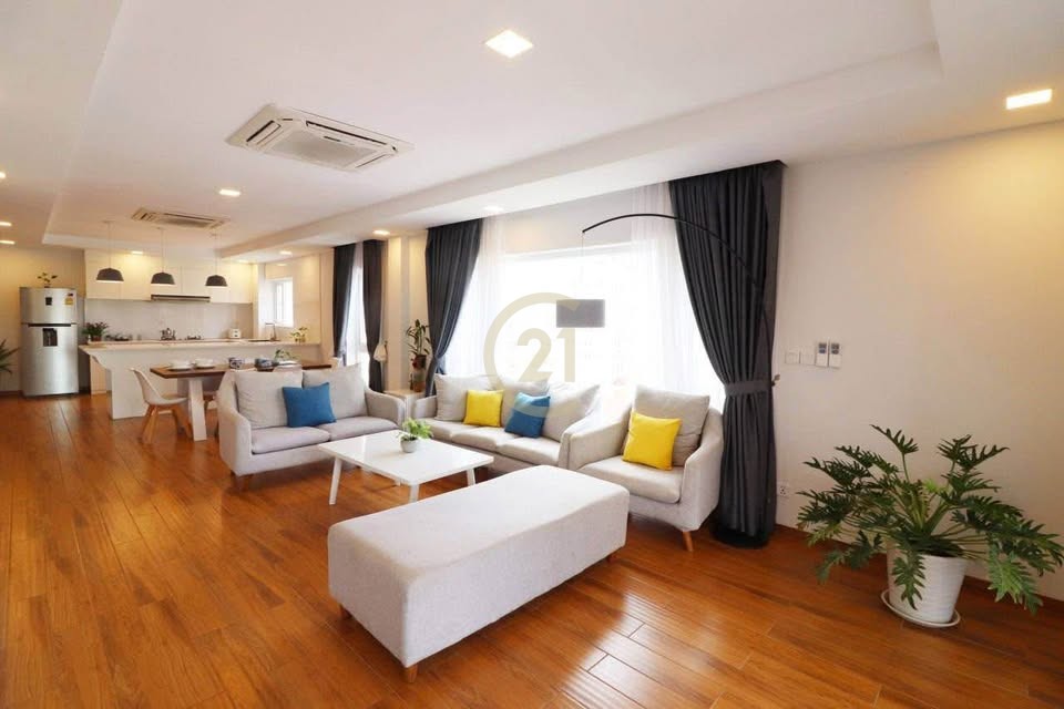 STYLISH THREE BEDROOM FOR RENT-BKK1