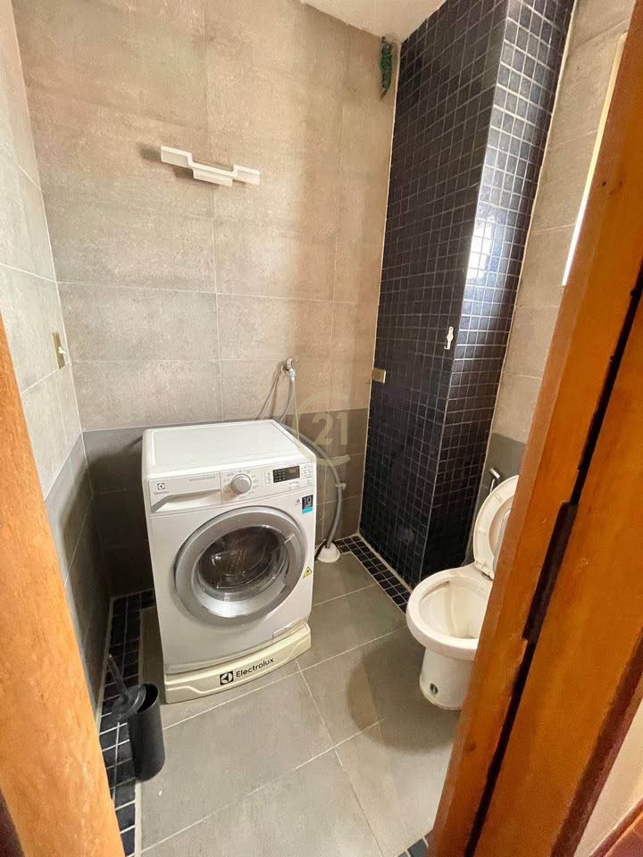 513748022_670674015932340_4255808805542210625_n CLASSIC ONE BEDROOM FOR RENT-OLYMPIC