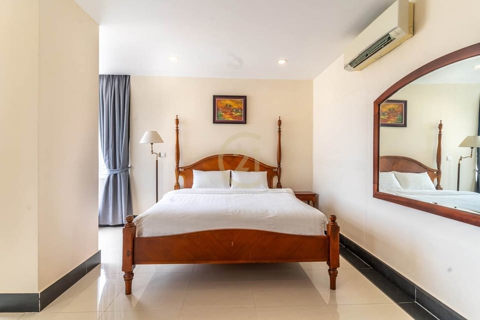 WESTERN THREE BEDROOM FOR RENT-BKK1