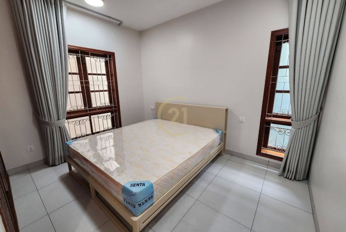 Luxury One Bedroom For Rent At BKK1