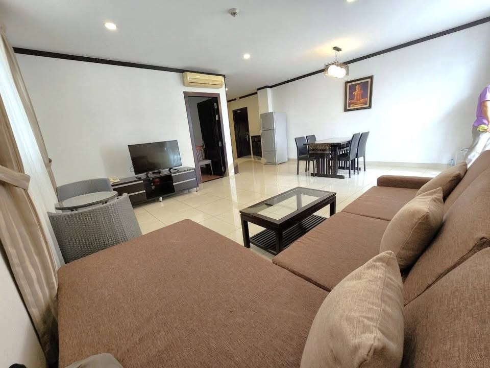 CLASSIC ONE BEDROOM FOR RENT-BKK1