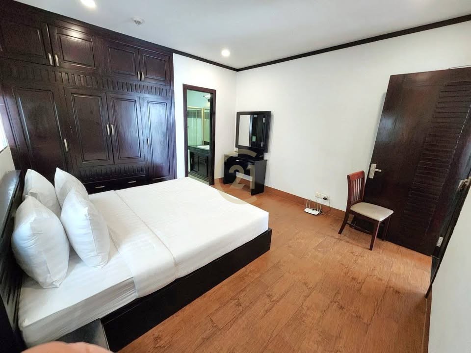 CLASSIC ONE BEDROOM FOR RENT-BKK1