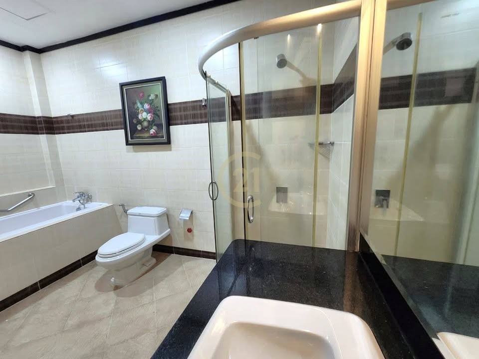 CLASSIC ONE BEDROOM FOR RENT-BKK1