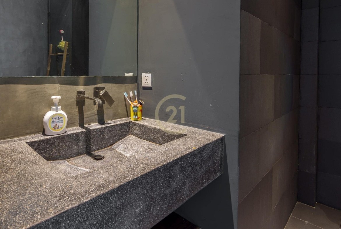 BEST DECORATION 1 BED FOR RENT AT TONLE BASSAC