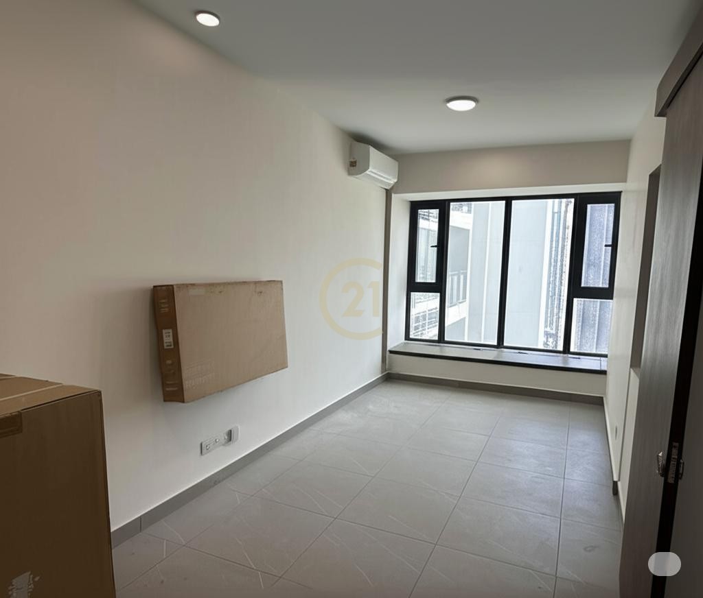 Gemini_Generated_Image_qdupeeqdupeeqdup Wester Studio room for Sale At Urban Village