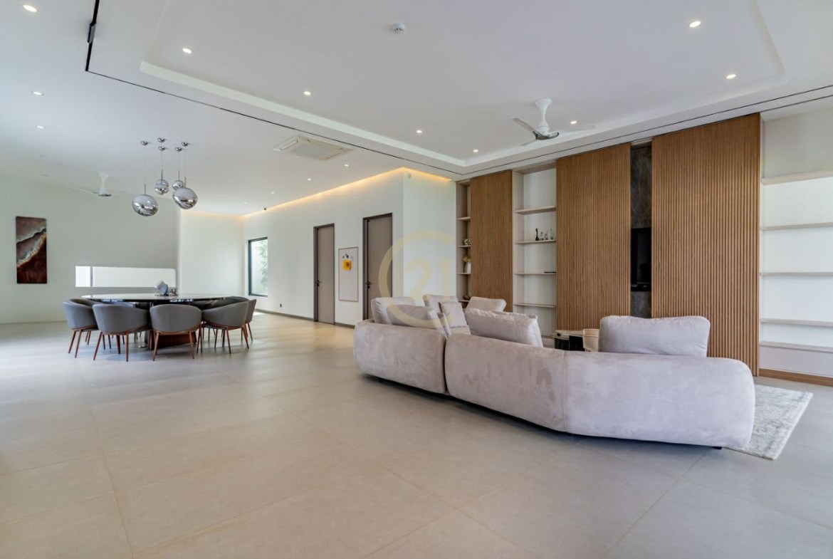 Modern Villa for Sale in Prek Eng | Pet-Friendly | Fully Furnished