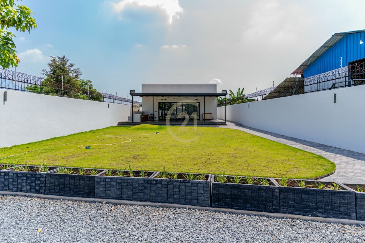 Modern Villa for Sale in Prek Eng | Pet-Friendly | Fully Furnished
