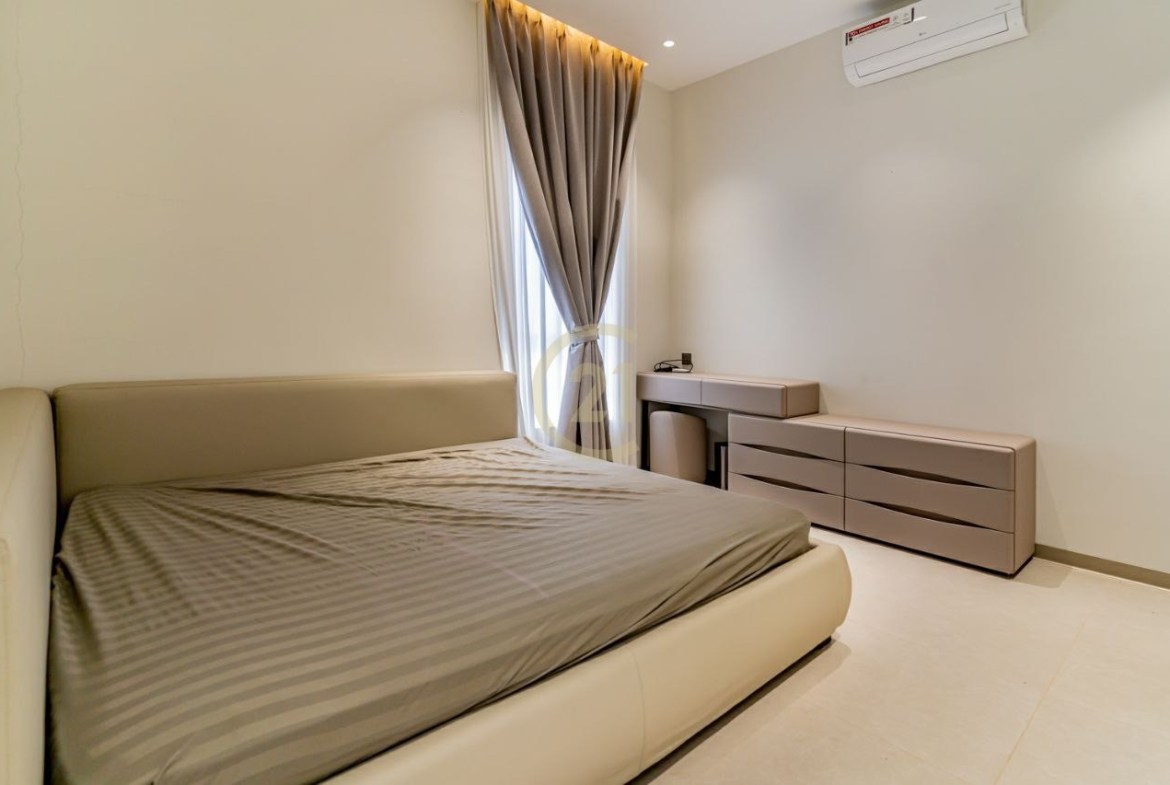 Modern Villa for Sale in Prek Eng | Pet-Friendly | Fully Furnished