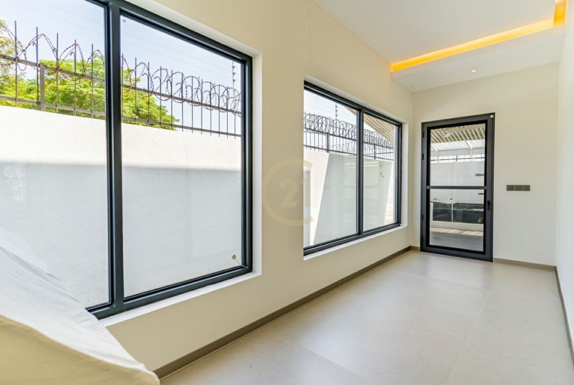 Modern Villa for Sale in Prek Eng | Pet-Friendly | Fully Furnished