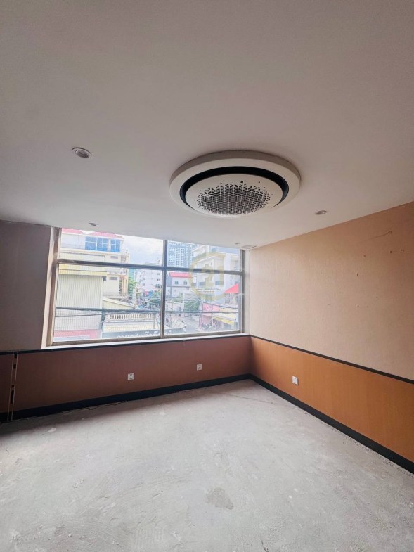 Spacious Shophouse for Rent in Toul Tompong | 6 Bedrooms| TTP