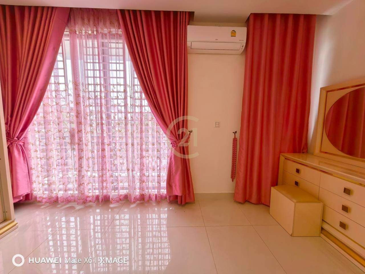 Villa LA 4 Bedroom For Rent at Peng Hout Boeng Snor