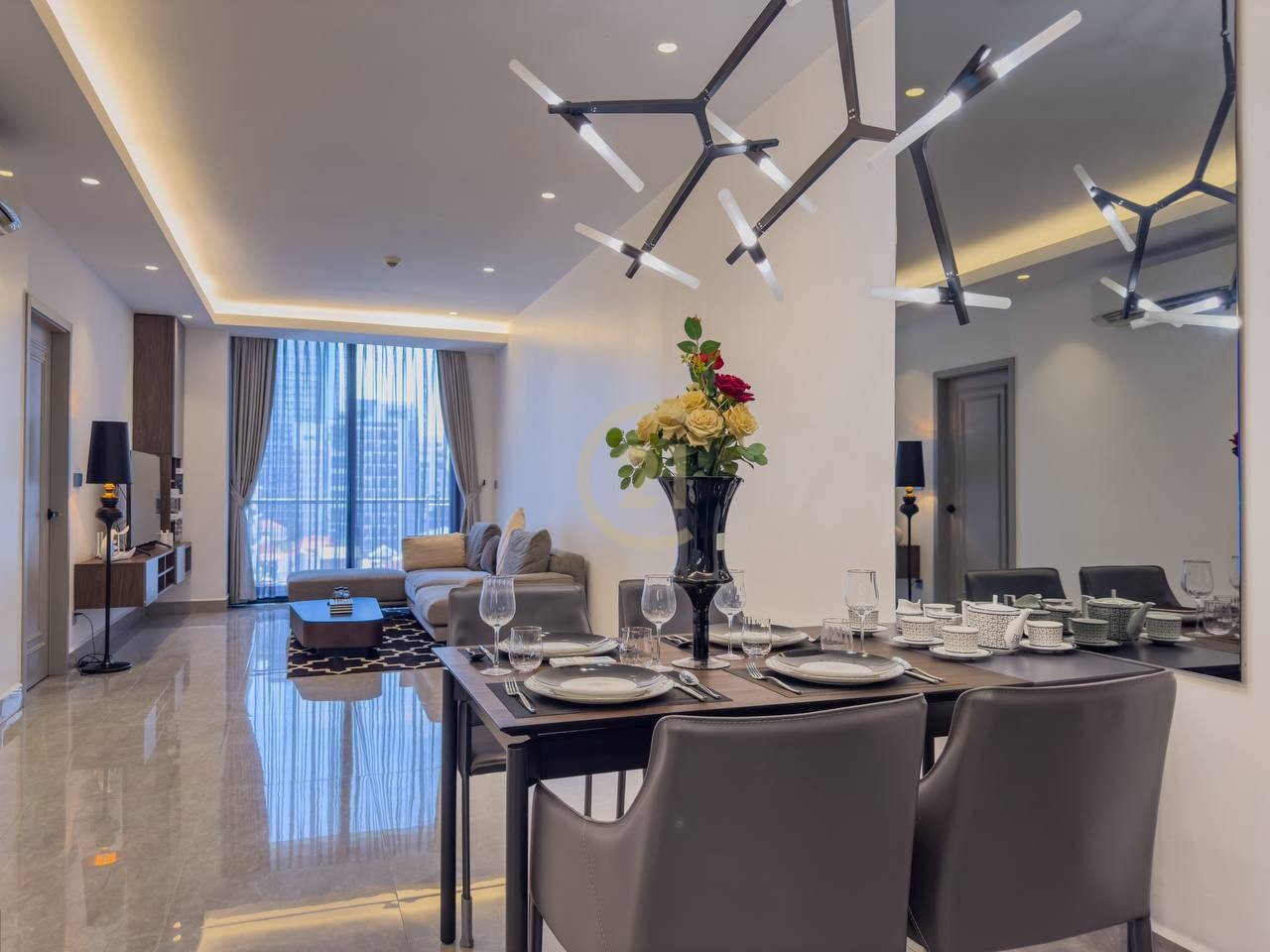 ELEGANT TWO BEDROOM FOR RENT-HEART OF BKK1