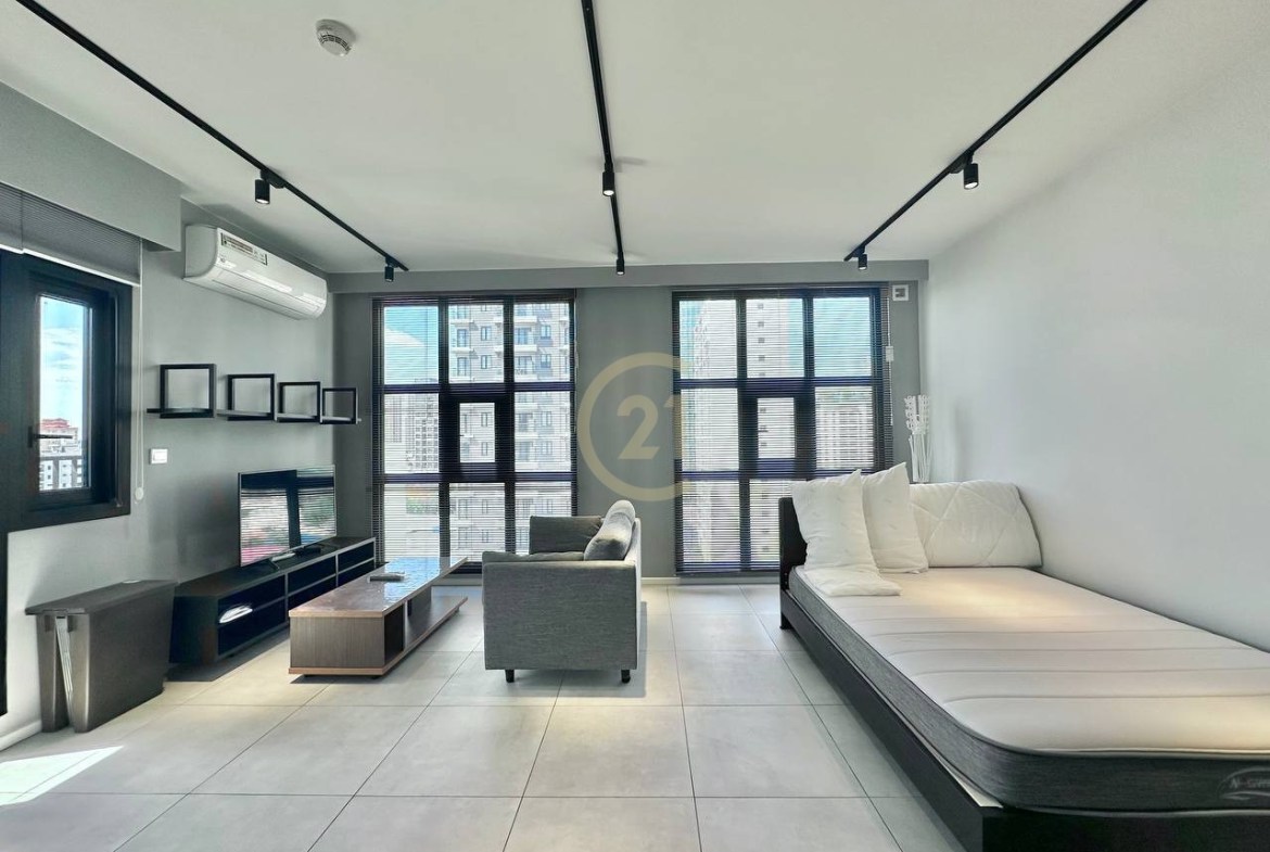 WESTERN STUDIO ROOM FOR RENT-BKK1