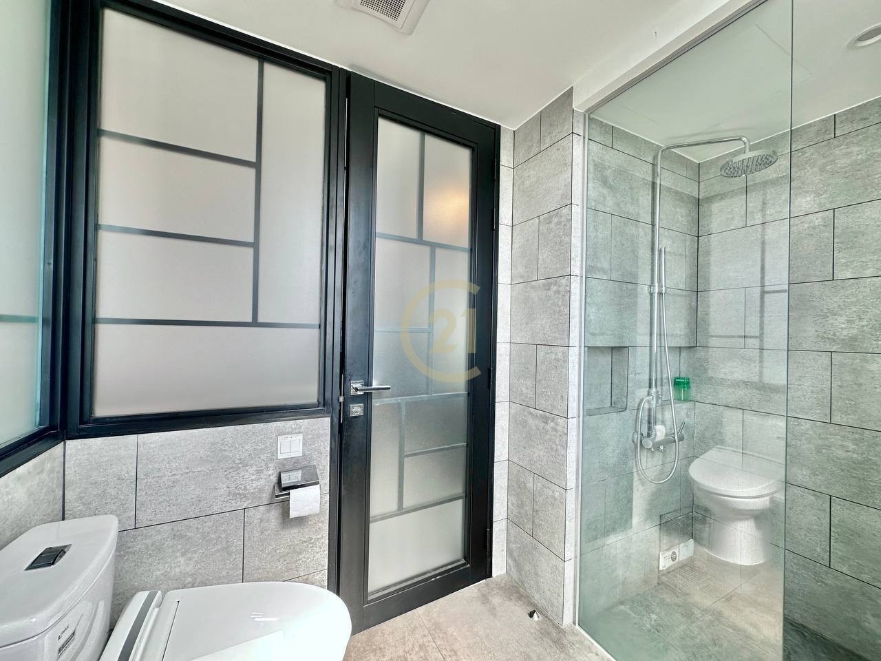 WESTERN STUDIO ROOM FOR RENT-BKK1